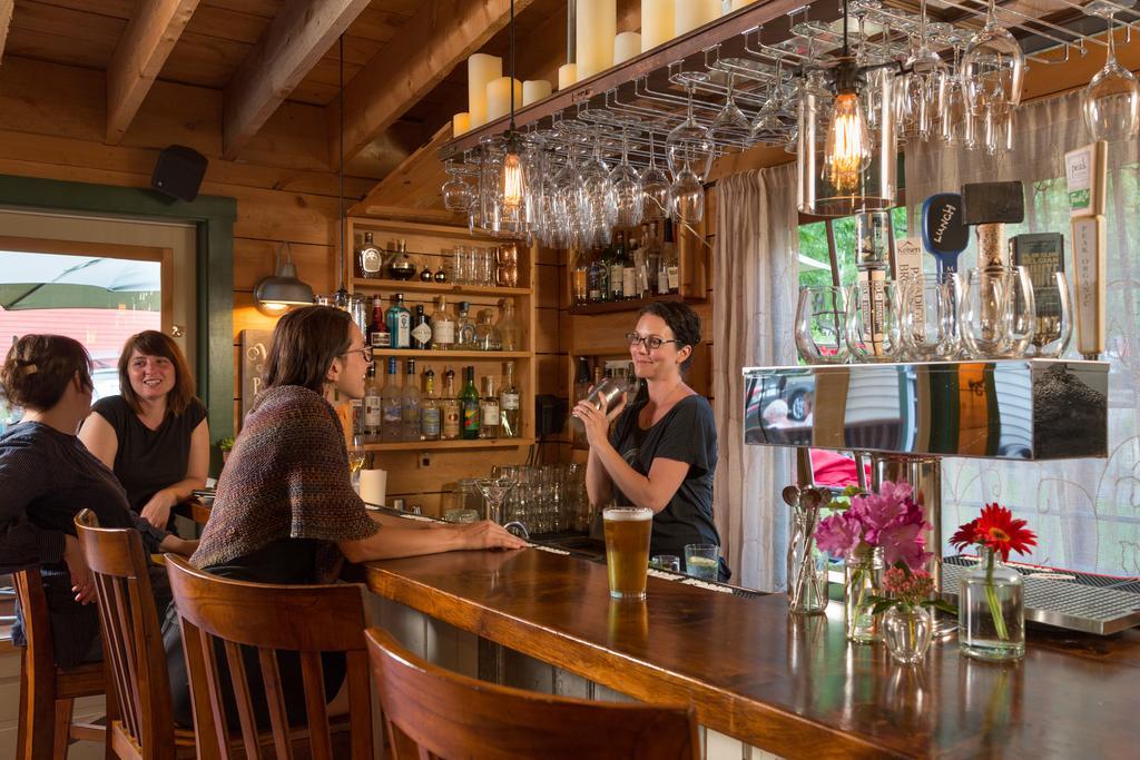 Squam Lake Inn Holderness Exteriör bild